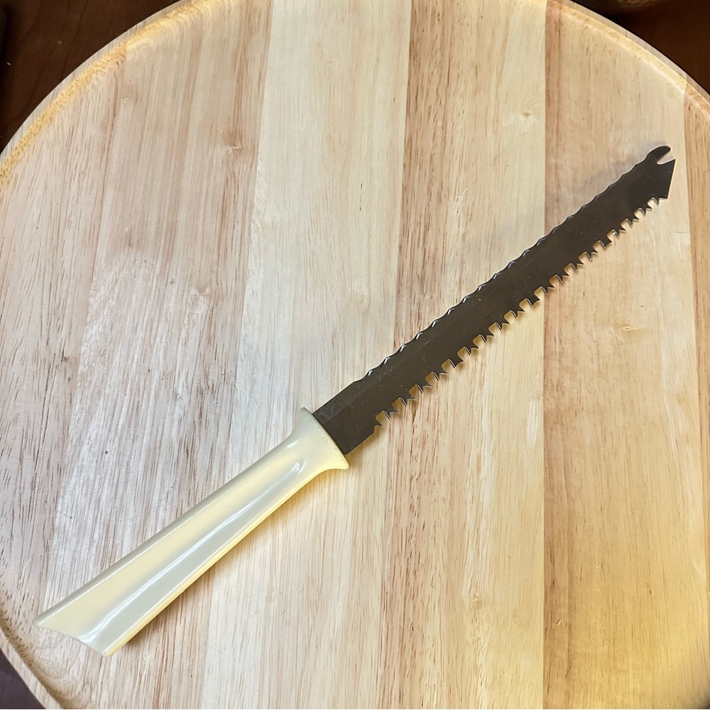 Vintage Quikut Quikkle Frozen Food Knife Off-White Handle 1960s